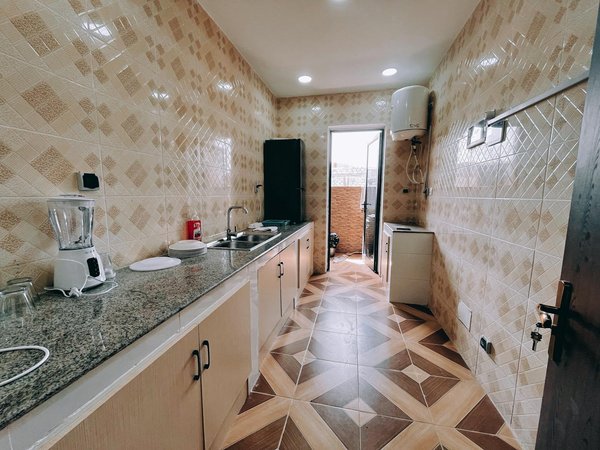 Guide ultime pour dénicher la table de chevet idéale pour sublimer votre chambre